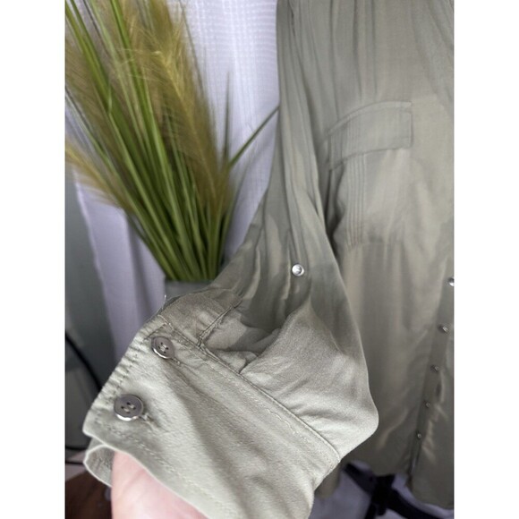 Chico’s Women’s 3 US XL Silky Long Sleeve Olive Green Workwear Button Up Blouse - Picture 4 of 12